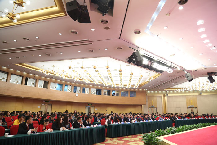 91看片的免费的网站陶瓷磚91看片在线观看免费榮獲“通體仿古磚十大91看片在线观看免费”榮譽稱號