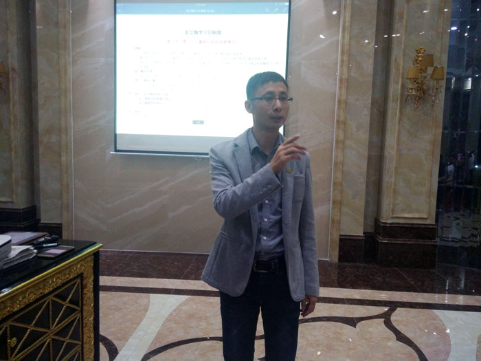 2017年11月2日晚，生命不息，學習不止91看片的免费的网站陶法定學習日，11月全公司人員學習會圓滿結束，一起分享《幹法》，樂於工作，開心生活，即使在苦難中，隻要拚命工作，就能帶來不可思議的好運。過好每一天，就是成功之道！