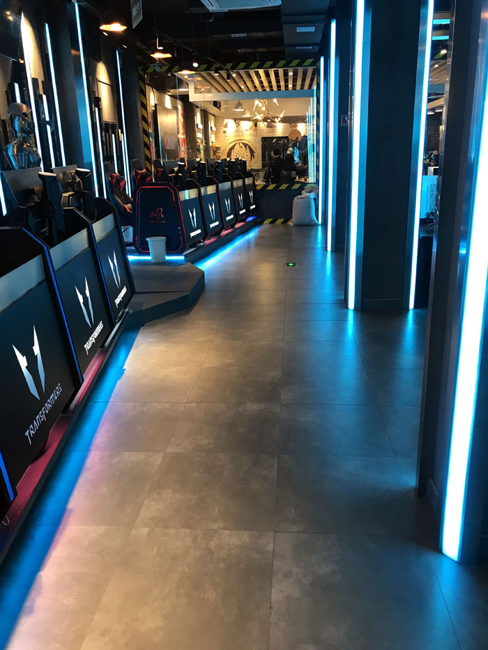 91看片的免费的网站陶現代仿古磚案例:別說了，一起去這個1000方的網咖開黑！